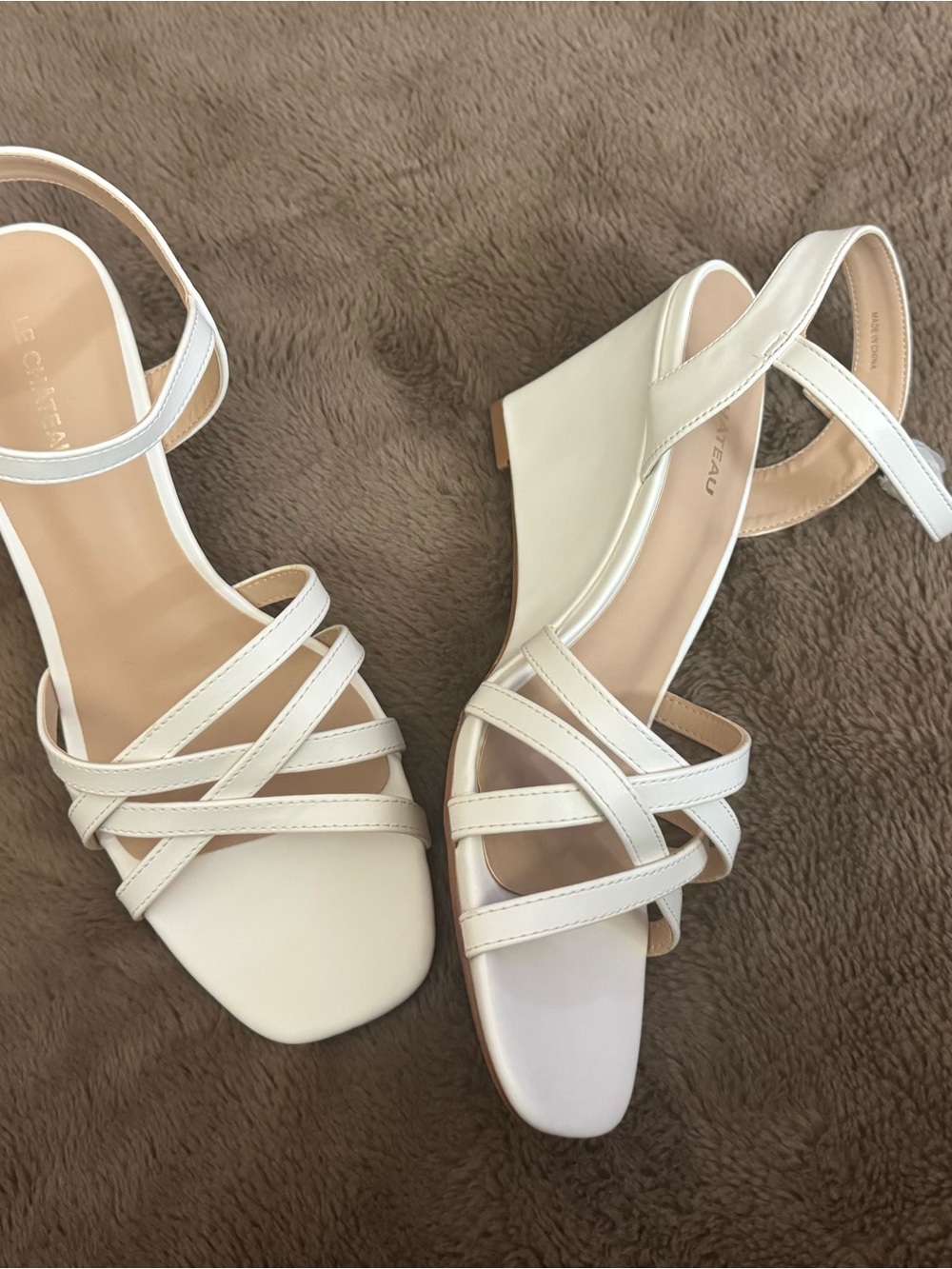 le chateau brand new Off White Strappy Wedge Sandals